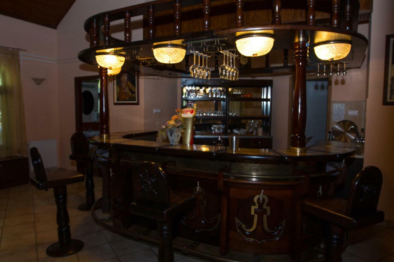 Hotel Fortuna Dávod Εξωτερικό φωτογραφία