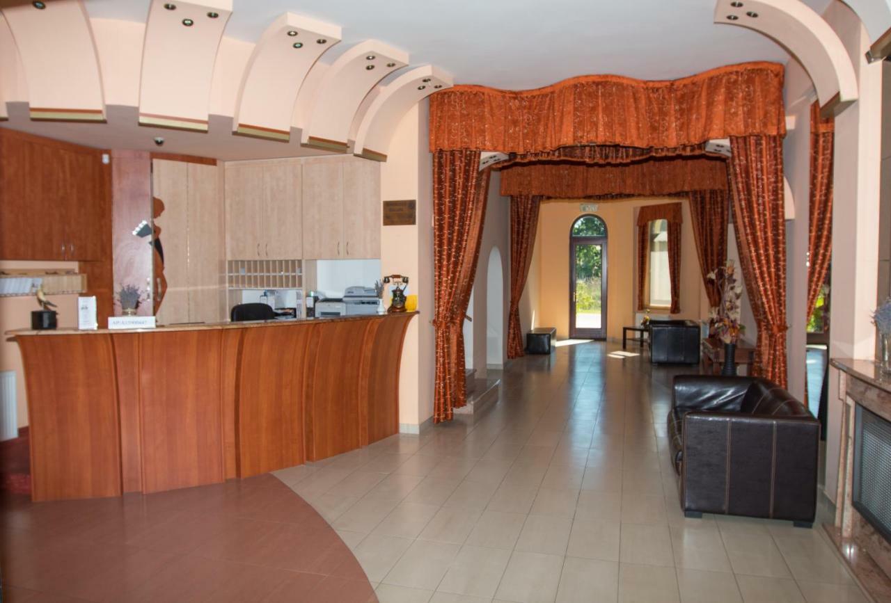 Hotel Fortuna Dávod Εξωτερικό φωτογραφία